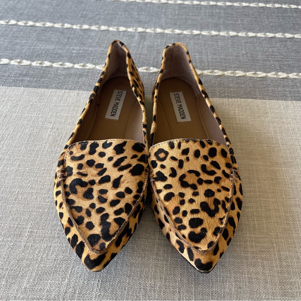 Steve Madden Feather Leopard Loafers Size 7 Genuine Calf Hair Flats - Picture 4 of 9